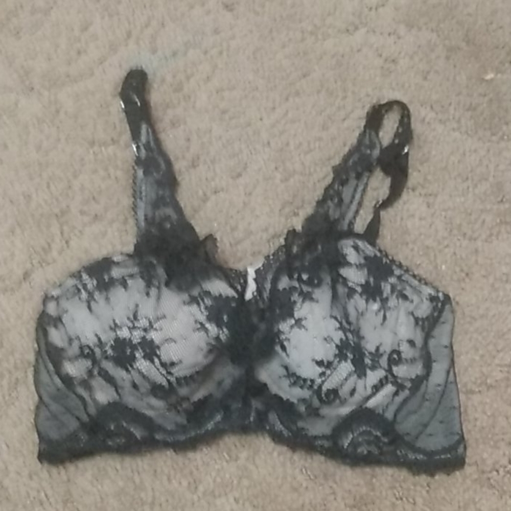 Victoria secret bra 34d